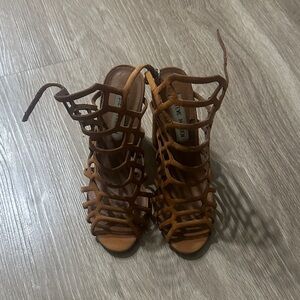 Steve Madden Women's Brown Strappy Sandals